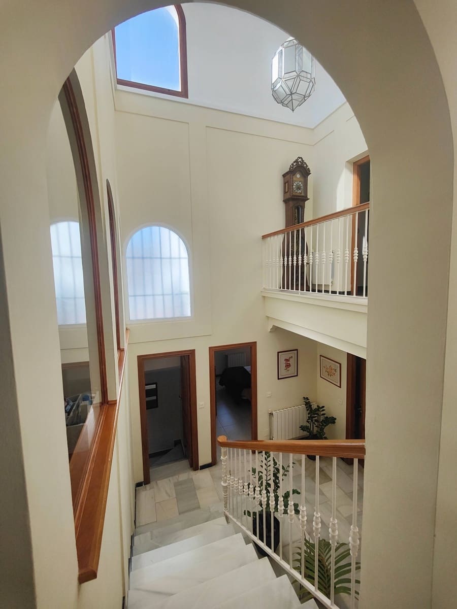 5 soverom Villa til salgs i Nerja med svømmebasseng garasje - € 1 345 000 (Ref: 9648049)