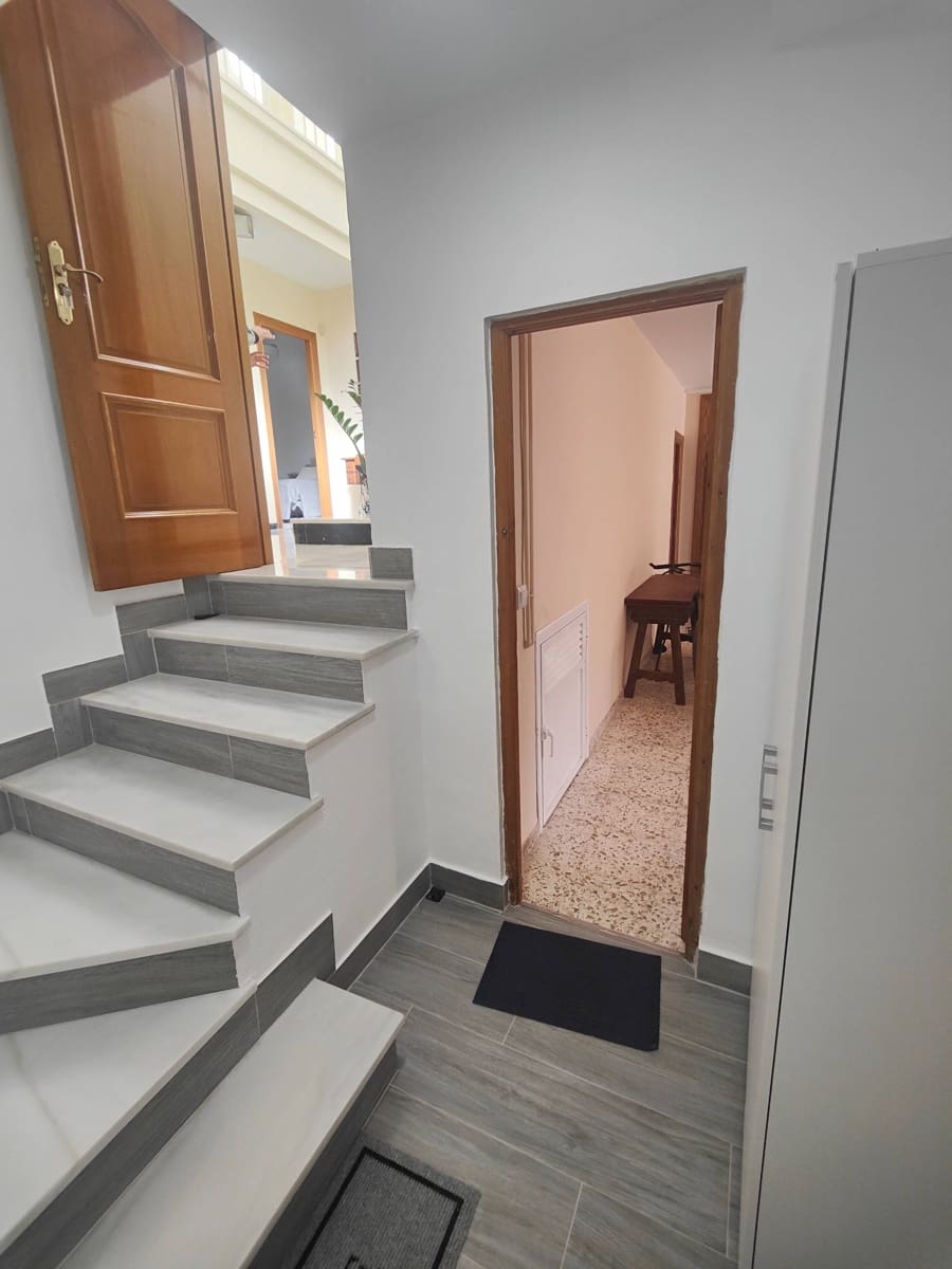 5 soverom Villa til salgs i Nerja med svømmebasseng garasje - € 1 345 000 (Ref: 9648049)