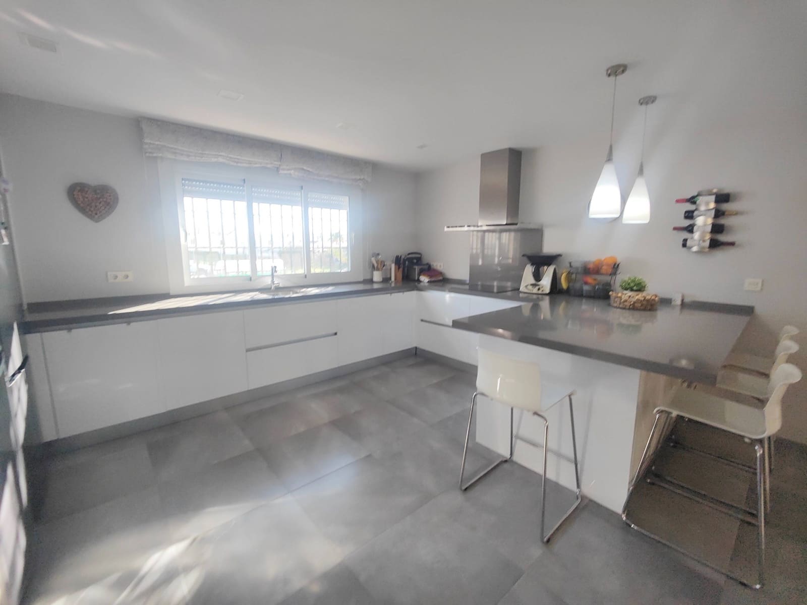 5 soverom Villa til salgs i Nerja med svømmebasseng garasje - € 1 345 000 (Ref: 9648049)