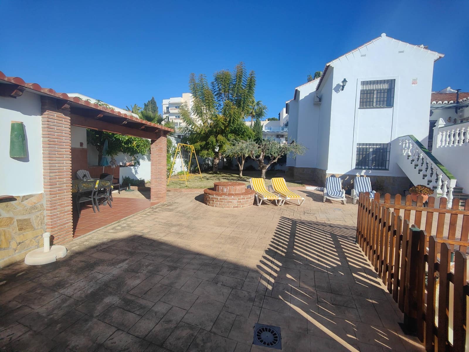 5 soverom Villa til salgs i Nerja med svømmebasseng garasje - € 1 345 000 (Ref: 9648049)