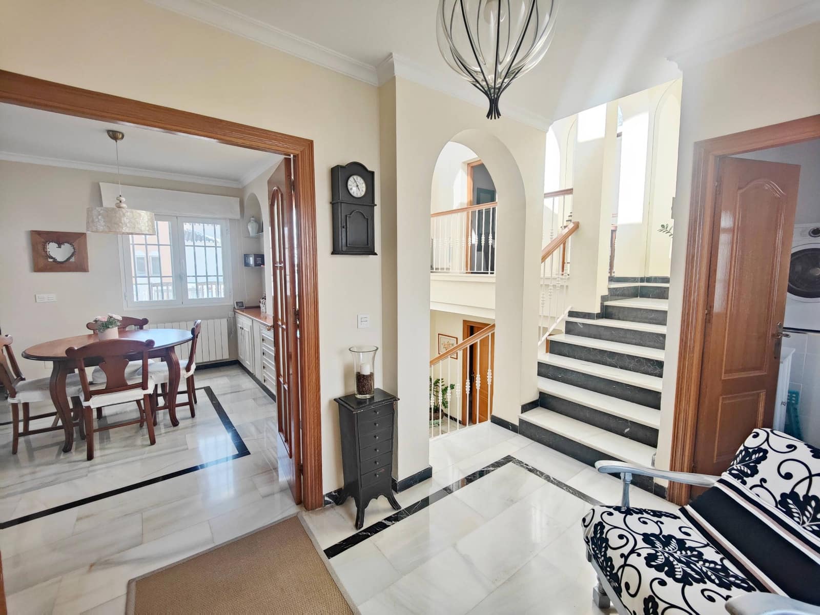 5 soverom Villa til salgs i Nerja med svømmebasseng garasje - € 1 345 000 (Ref: 9648049)