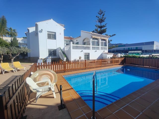 5 soverom Villa til salgs i Nueva Nerja, Nerja med svømmebasseng garasje - € 1 345 000 (Ref: 9648049)