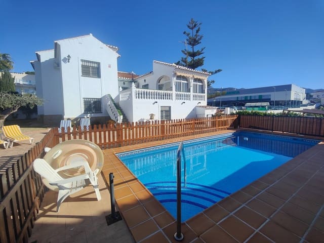 5 soverom Villa til salgs i Nueva Nerja, Nerja med svømmebasseng garasje - € 1 345 000 (Ref: 9648049)