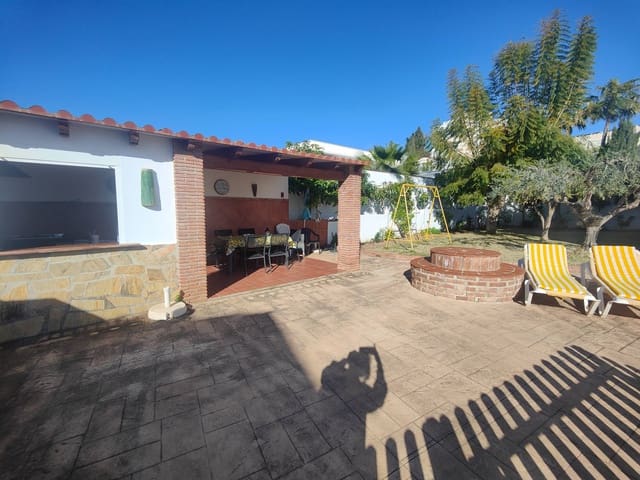 5 soverom Villa til salgs i Nueva Nerja, Nerja med svømmebasseng garasje - € 1 345 000 (Ref: 9648049)