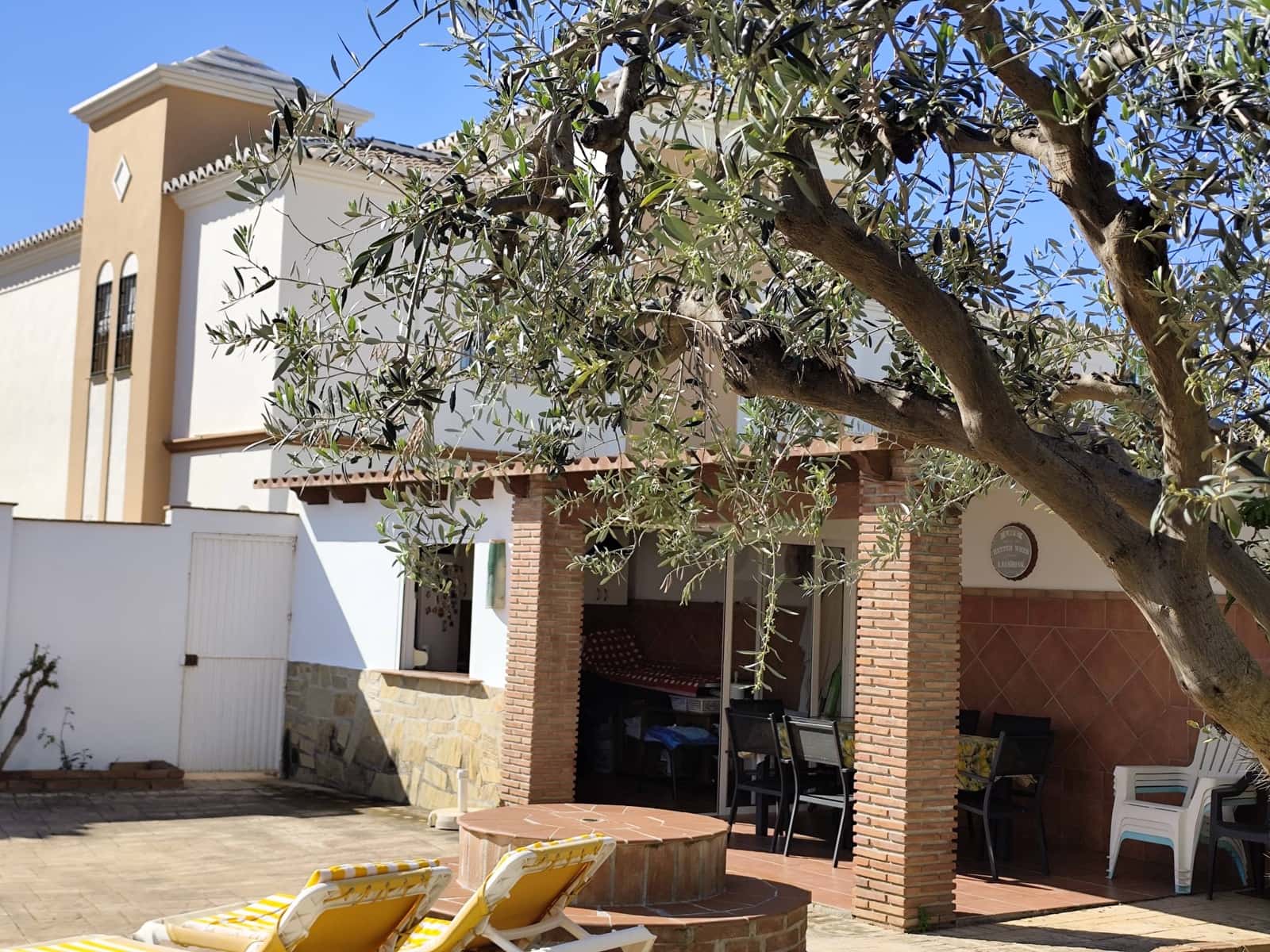 5 soverom Villa til salgs i Nerja med svømmebasseng garasje - € 1 345 000 (Ref: 9648049)