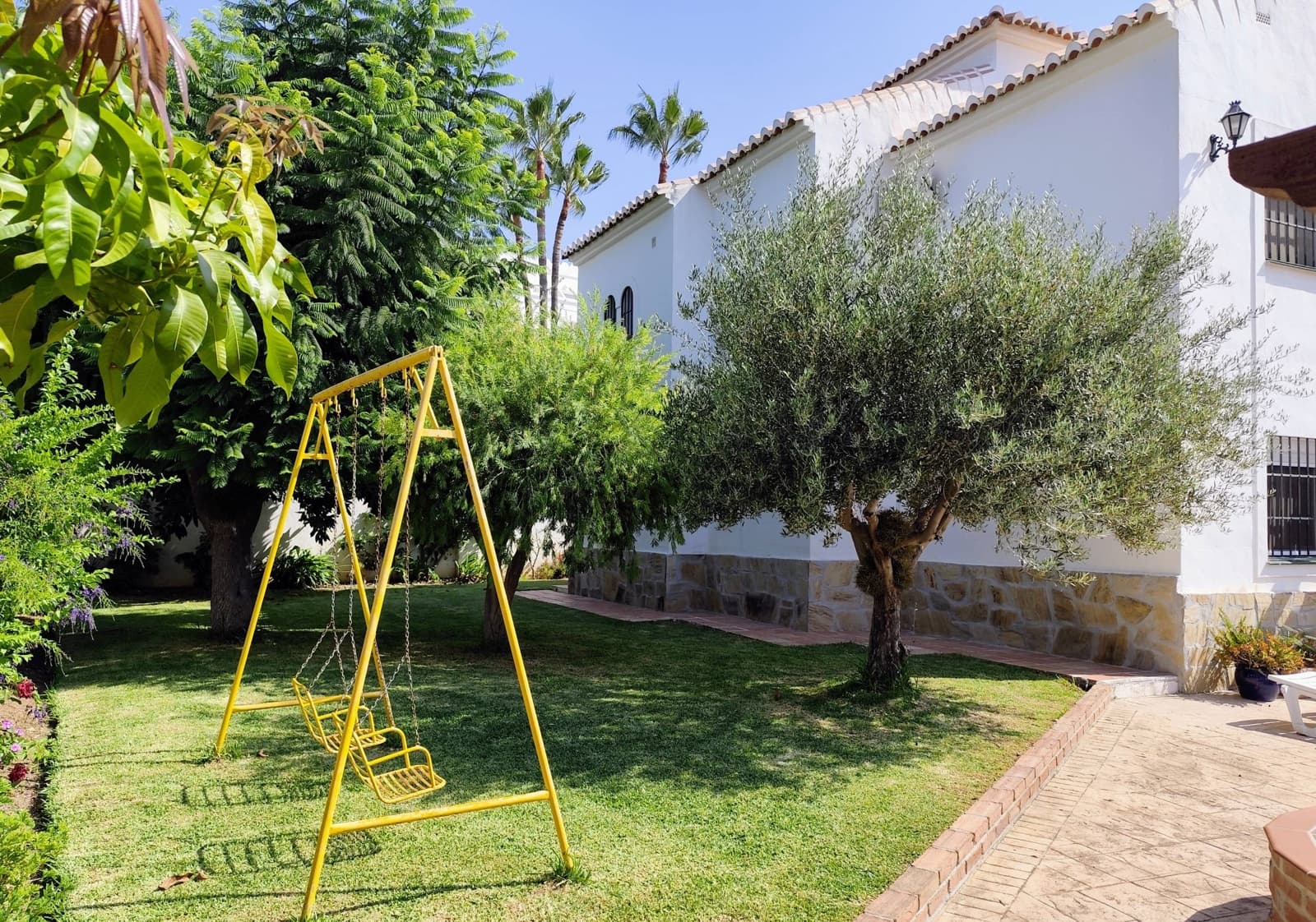 5 soverom Villa til salgs i Nerja med svømmebasseng garasje - € 1 345 000 (Ref: 9648049)