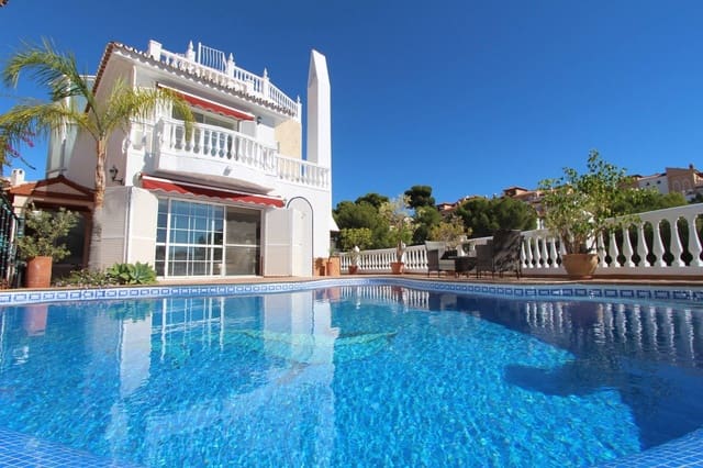 4 bedroom Villa for sale in Nueva Nerja, Nerja - € 1,200,000 (Ref: 9868534)