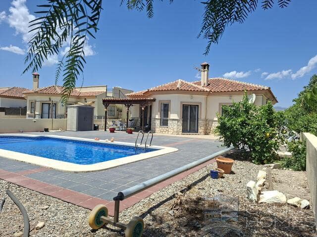 3 bedroom Villa for sale in Partaloa with pool garage - € 239,950 (Ref: 10011848)