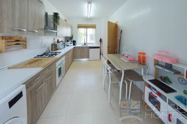 3 bedroom Apartment for sale in La Alfoquia with garage - € 190,000 (Ref: 10012210)