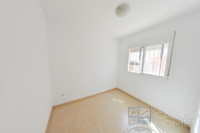 3 makuuhuone Huoneisto myytävänä paikassa Zurgena mukana uima-altaan - 149 000 € (Ref: 10016489)