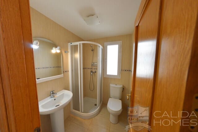 3 bedroom Apartment for sale in Zurgena with pool - € 149,000 (Ref: 10016491)