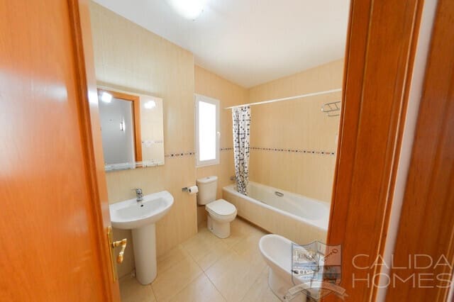 3 bedroom Apartment for sale in Zurgena with pool - € 149,000 (Ref: 10016491)