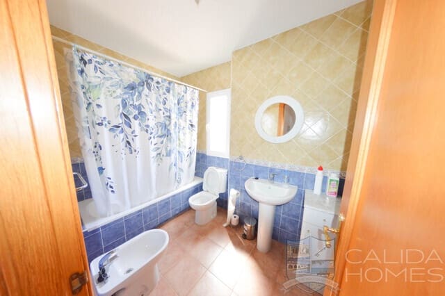 3 bedroom Apartment for sale in Zurgena with pool - € 155,000 (Ref: 10016492)