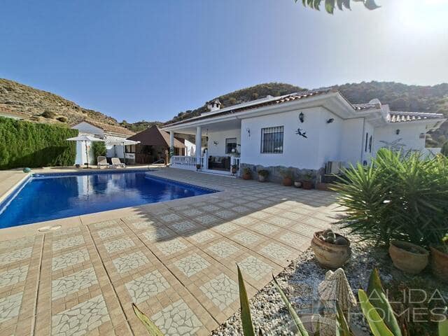 5 soveværelse Villa til salg i Arboleas med swimmingpool garage - € 445.000 (Ref: 10037785)