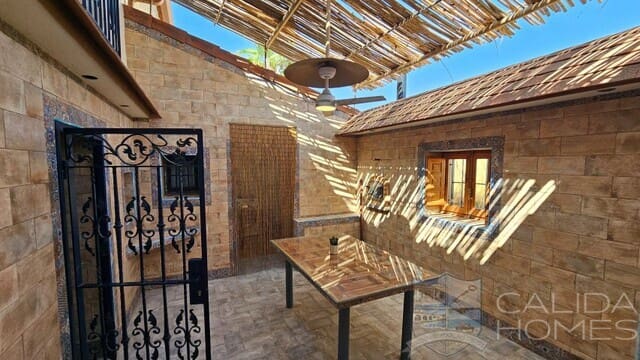 5 Zimmer Villa zu verkaufen in Huercal-Overa mit Pool - 485.000 € (Ref: 10045842)