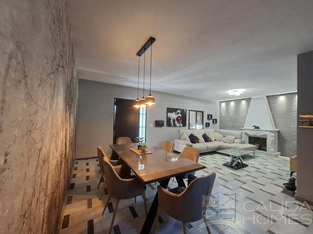 8 quarto Moradia para venda em Somontín com garagem - 169 950 € (Ref: 10099125)