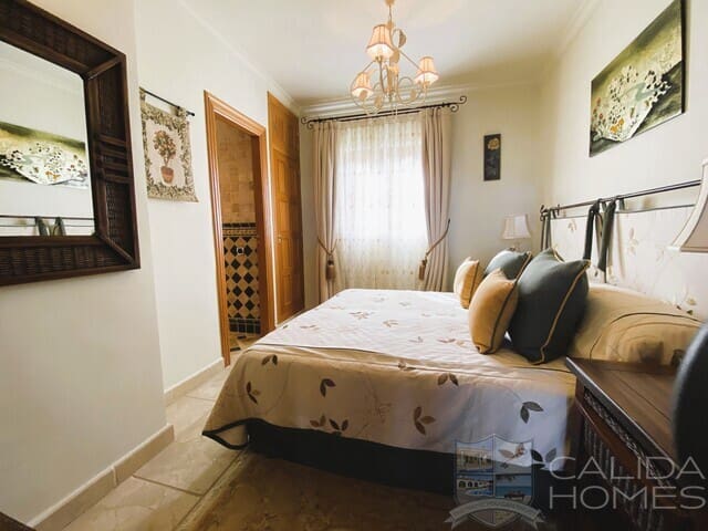 4 bedroom Villa for sale in Vera with pool garage - € 725,000 (Ref: 10124654)