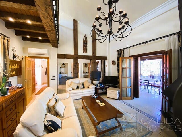 4 bedroom Villa for sale in Vera with pool garage - € 725,000 (Ref: 10124654)