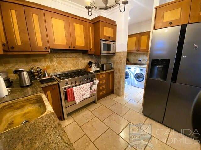 4 bedroom Villa for sale in Vera with pool garage - € 725,000 (Ref: 10124654)