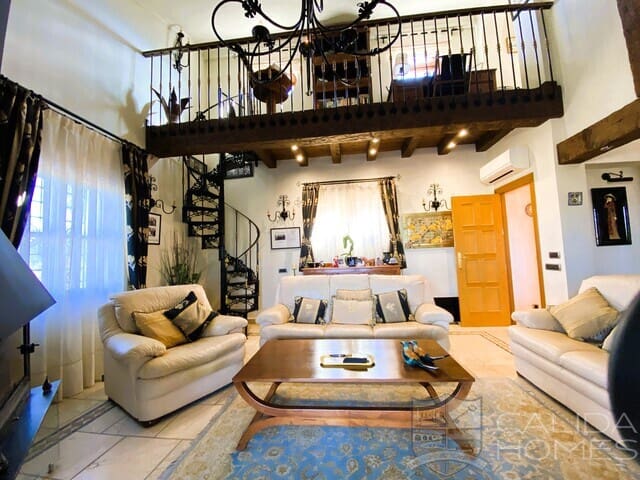 4 bedroom Villa for sale in Vera with pool garage - € 725,000 (Ref: 10124654)