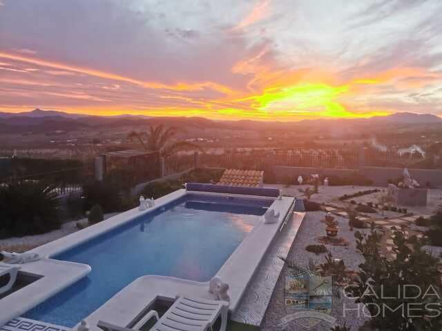 2 quarto Moradia para venda em Oria com piscina garagem - 139 950 € (Ref: 10130589)