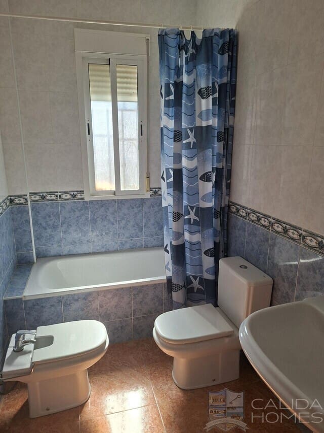 5 sypialnia Willa na sprzedaż w Arboleas z basenem garażem - 264 950 € (Ref: 10162383)