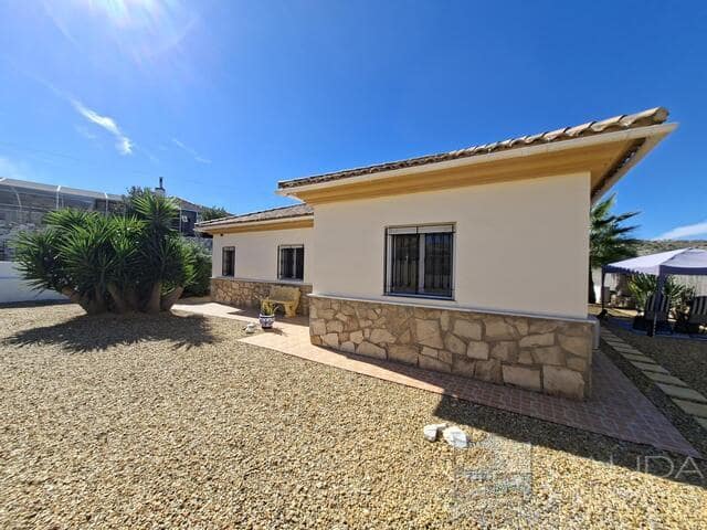 3 sypialnia Willa na sprzedaż w Arboleas z basenem garażem - 279 950 € (Ref: 10170155)