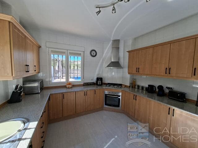 3 sypialnia Willa na sprzedaż w Arboleas z basenem garażem - 279 950 € (Ref: 10170155)