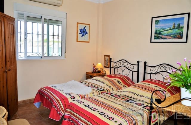3 slaapkamer Villa te koop in Zurgena met zwembad - € 210.000 (Ref: 10172826)