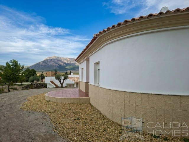 Chalet de 3 habitaciones en Chirivel en venta - 160.000 € (Ref: 10174724)
