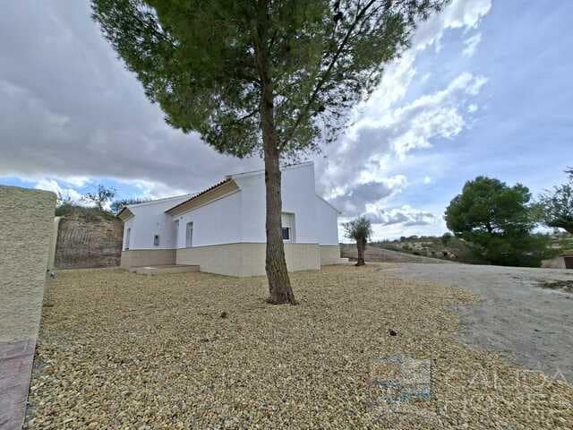 Chalet de 3 habitaciones en Chirivel en venta - 160.000 € (Ref: 10174724)