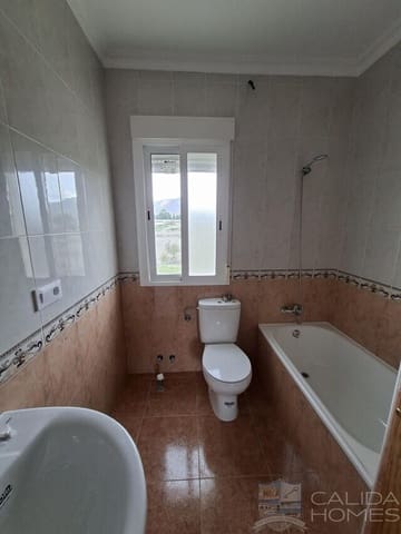 Chalet de 3 habitaciones en Chirivel en venta - 160.000 € (Ref: 10174725)