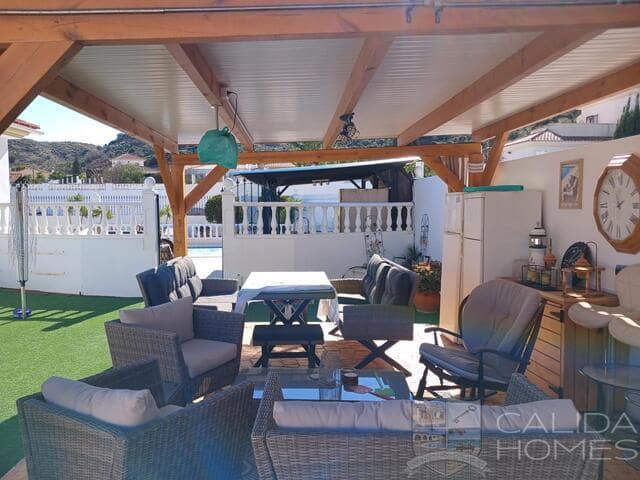 4 bedroom Villa for sale in Arboleas with pool - € 309,950 (Ref: 8855592)