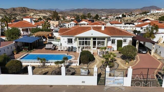 4 bedroom Villa for sale in Arboleas with pool - € 309,950 (Ref: 8855592)