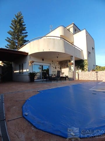 4 Zimmer Villa zu verkaufen in Vera Ciudad, Vera mit Pool - 449.950 € (Ref: 8855603)