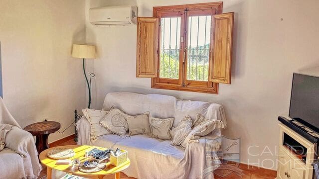 3 bedroom Villa for sale in Arboleas with pool - € 215,000 (Ref: 8855606)
