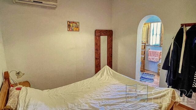 3 bedroom Villa for sale in Arboleas with pool - € 215,000 (Ref: 8855606)