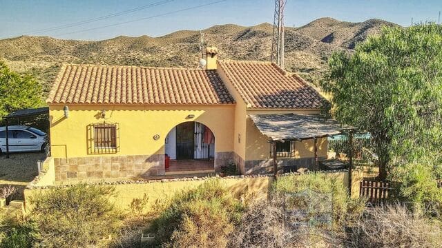 3 bedroom Villa for sale in Arboleas with pool - € 215,000 (Ref: 8855606)