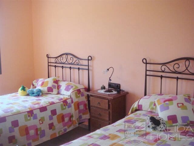 5 soveværelse Villa til salg i Antas med swimmingpool - € 580.000 (Ref: 8855608)