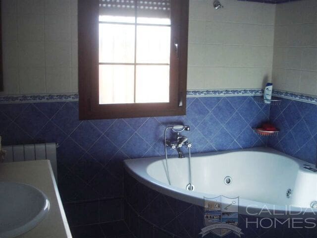 5 soveværelse Villa til salg i Antas med swimmingpool - € 580.000 (Ref: 8855608)