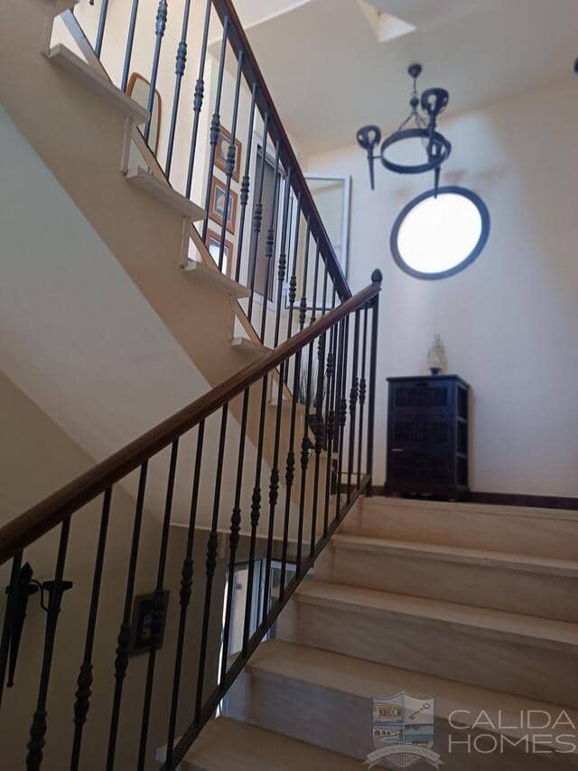 4 soverom Villa til salgs i Burjulu med svømmebasseng - € 275 000 (Ref: 8855639)