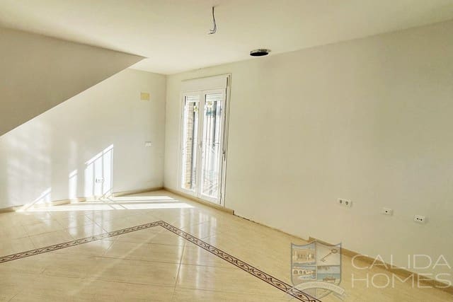 4 sovrum Villa till salu i Oria - 176 000 € (Ref: 8917372)