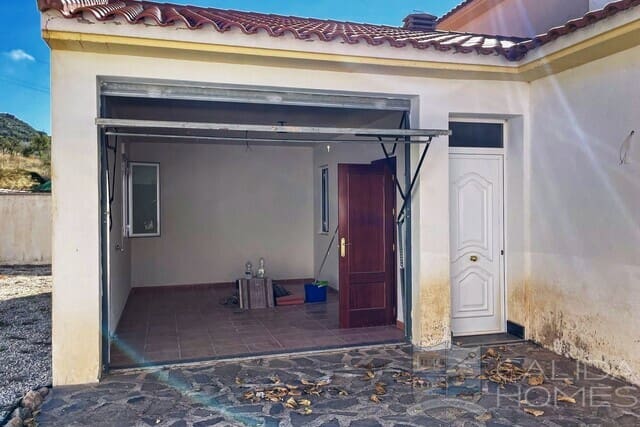 4 sovrum Villa till salu i Oria - 176 000 € (Ref: 8917372)