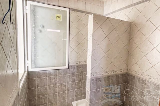 4 sovrum Villa till salu i Oria - 176 000 € (Ref: 8917372)