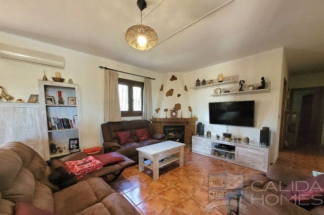 3 bedroom Villa for sale in Mojacar with pool - € 398,000 (Ref: 8920130)