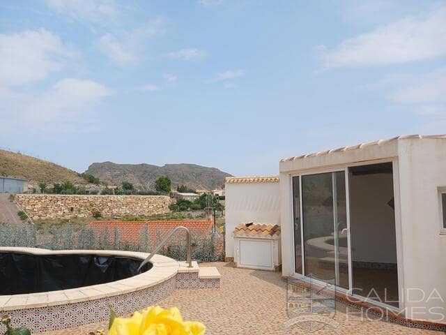 3 bedroom Villa for sale in Arboleas with pool garage - € 188,950 (Ref: 9033215)