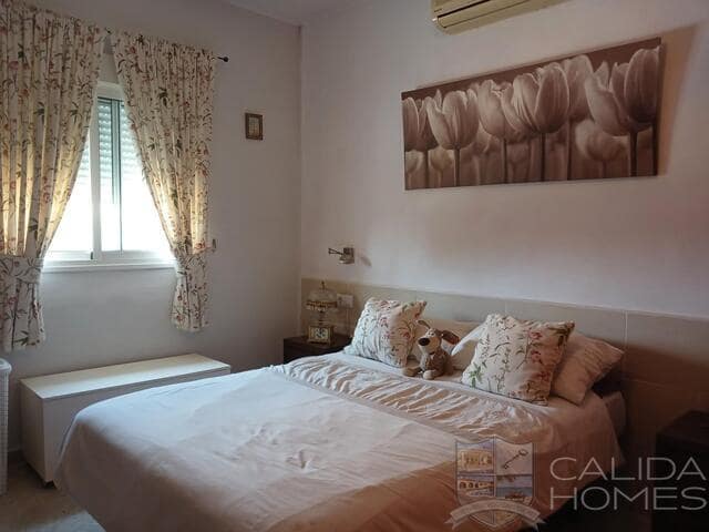 Chalet de 3 habitaciones en Arboleas en venta con piscina garaje - 254.950 € (Ref: 9033276)