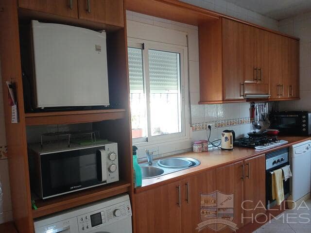 Chalet de 3 habitaciones en Arboleas en venta con piscina garaje - 254.950 € (Ref: 9033276)