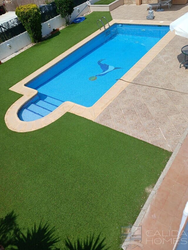 Chalet de 3 habitaciones en Arboleas en venta con piscina garaje - 254.950 € (Ref: 9033276)