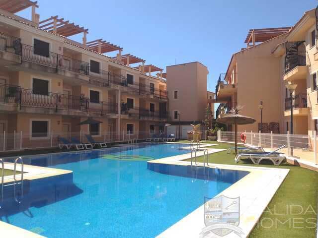 2 bedroom Apartment for sale in Aguilas with pool - € 95,000 (Ref: 9125901)